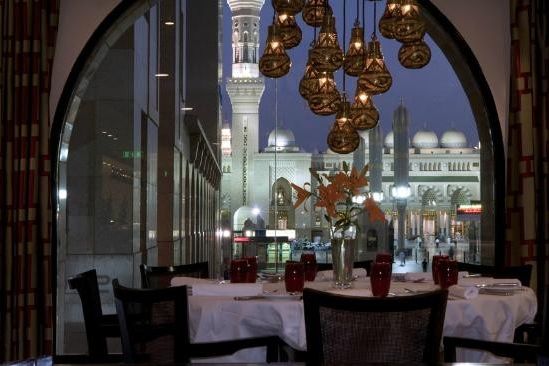مطعم أرابيسك