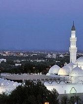 أخطاء الحجاج والمعتمرين في مقبرة البقيع