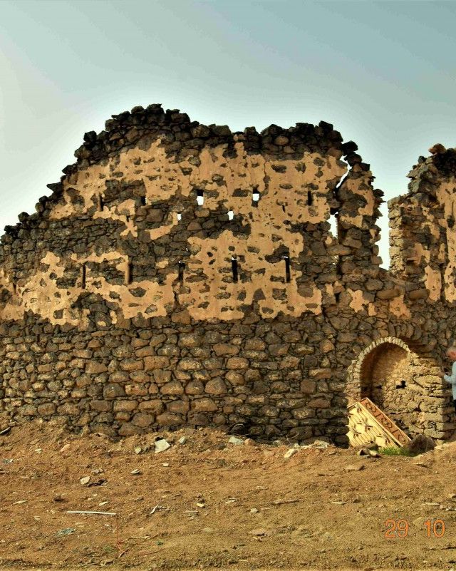 قلعة العيون